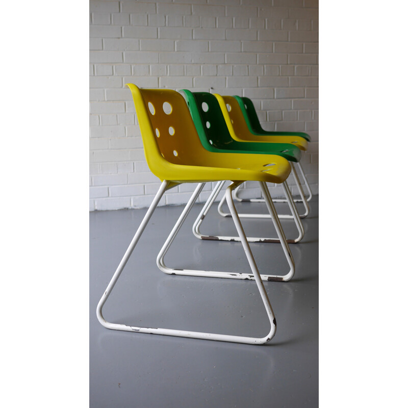 Set of 4 Hille "Polo" chairs in polypropylene, Robin DAY - 1975