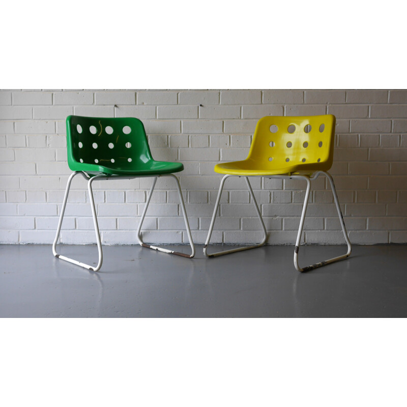 Set of 4 Hille "Polo" chairs in polypropylene, Robin DAY - 1975