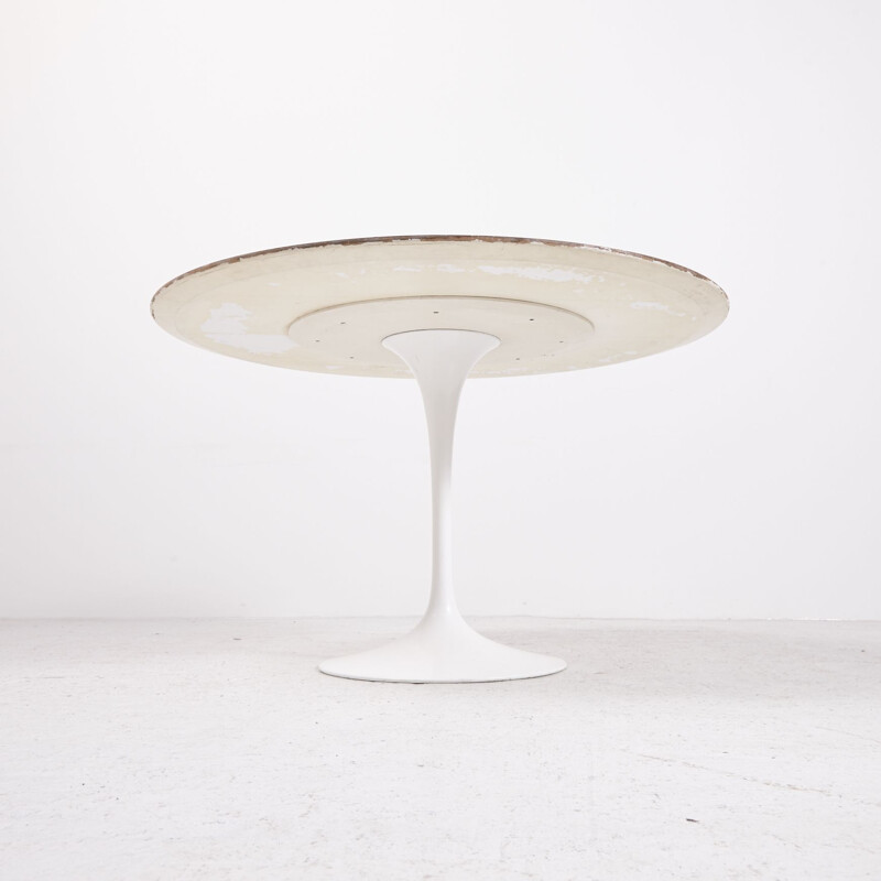 Vintage Tulip dining set by Eero Saarinen