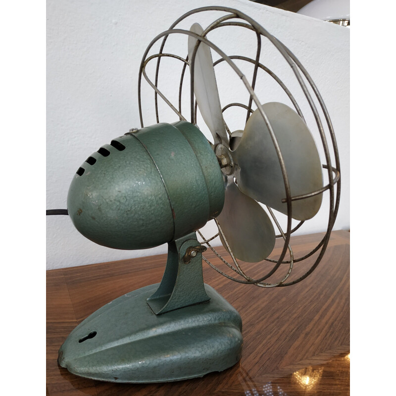 Pair of vintage fans by Toastmaster and Zero, 1950