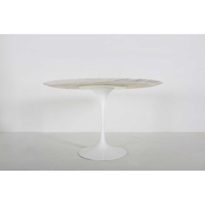 Table vintage en marbre de Carrare par Eero Saarinen pour Knoll Interanional
