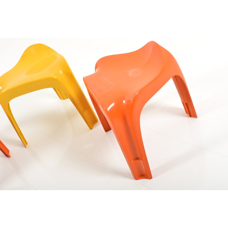 Set of 3 Casala "Casalino" stools in orange and yellow plastic, Alexander BEGGE - 1970s