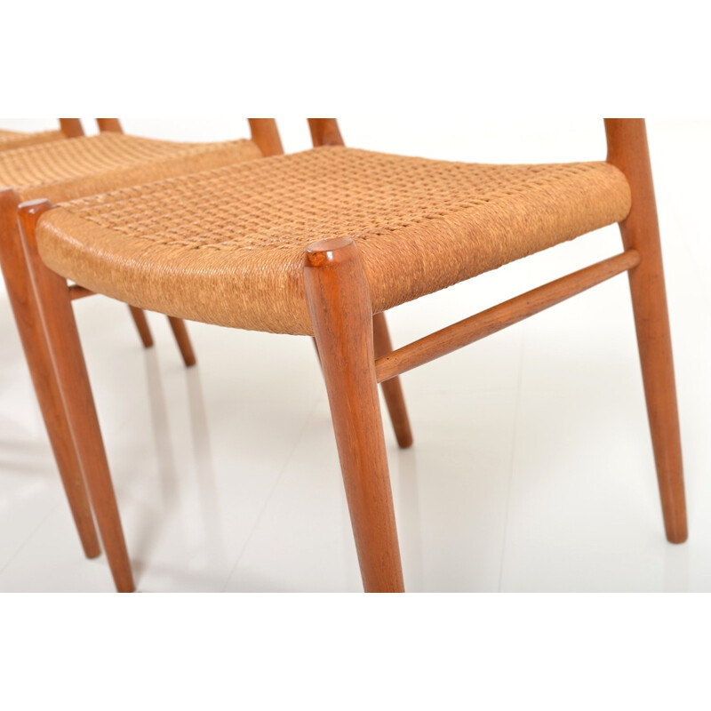 Set of 4 J.L Møllers dining chairs in teak and papercord, Niels Otto MØLLER - 1960s