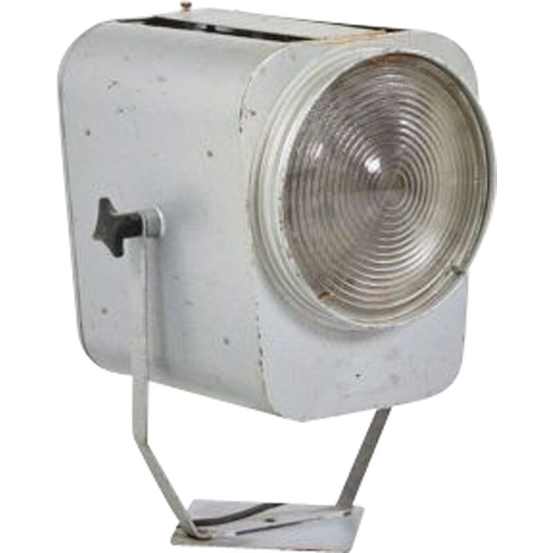 Industrial reflector