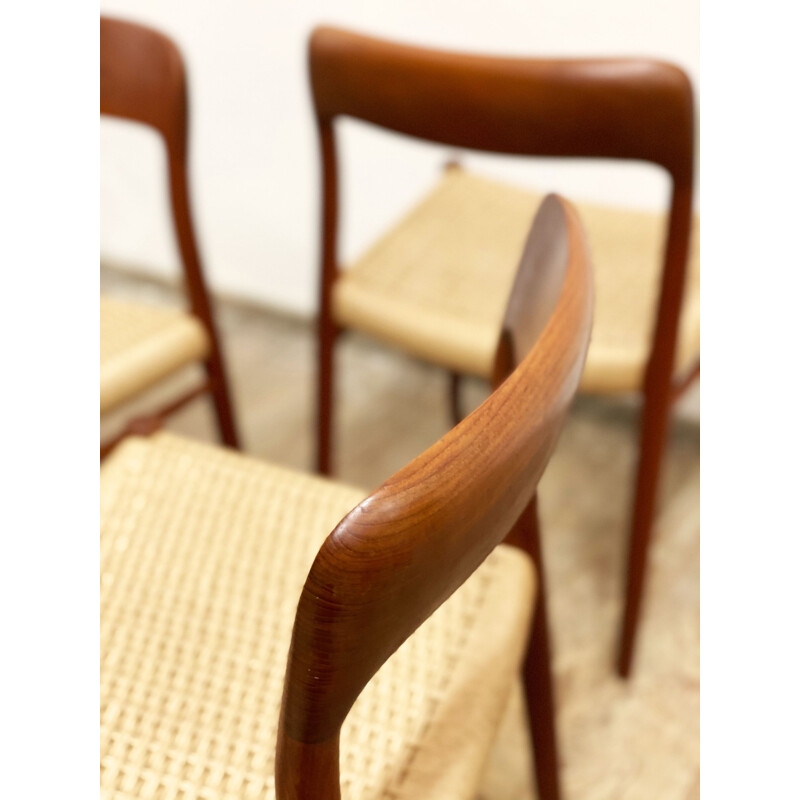 Set of 4 vintage model 75 teak dining chairs by Niels O. Møller for J.L. Moller, Denmark 1950s