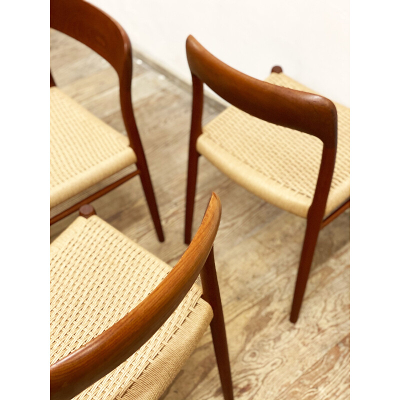 Set of 4 vintage model 75 teak dining chairs by Niels O. Møller for J.L. Moller, Denmark 1950s