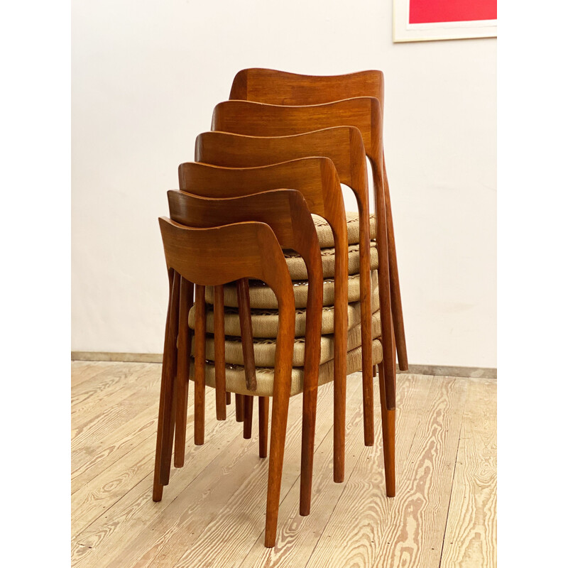 Set of 6 Danish vintage teak model 71 dining chairs by Niels O. Møller for J.L. Moller, 1950s