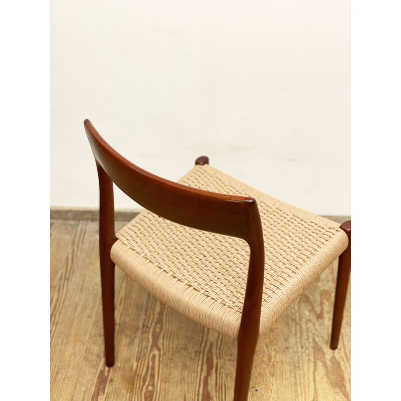 Model 77 mid century teak dining chair by Niels O. Møller for J.L. Moller, Denmark 1950s
