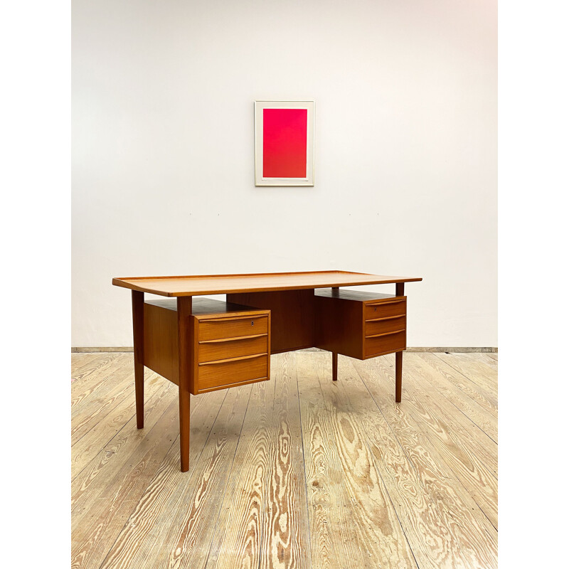 Mid-century teak desk by Peter Løvig Nielsen for Hedensted Møbelfabrik, Denmark 1970s