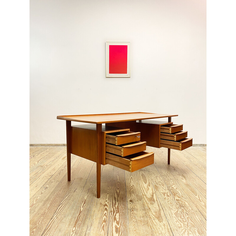 Mid-century teak desk by Peter Løvig Nielsen for Hedensted Møbelfabrik, Denmark 1970s