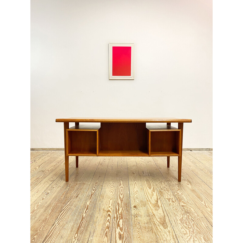 Mid-century teak desk by Peter Løvig Nielsen for Hedensted Møbelfabrik, Denmark 1970s