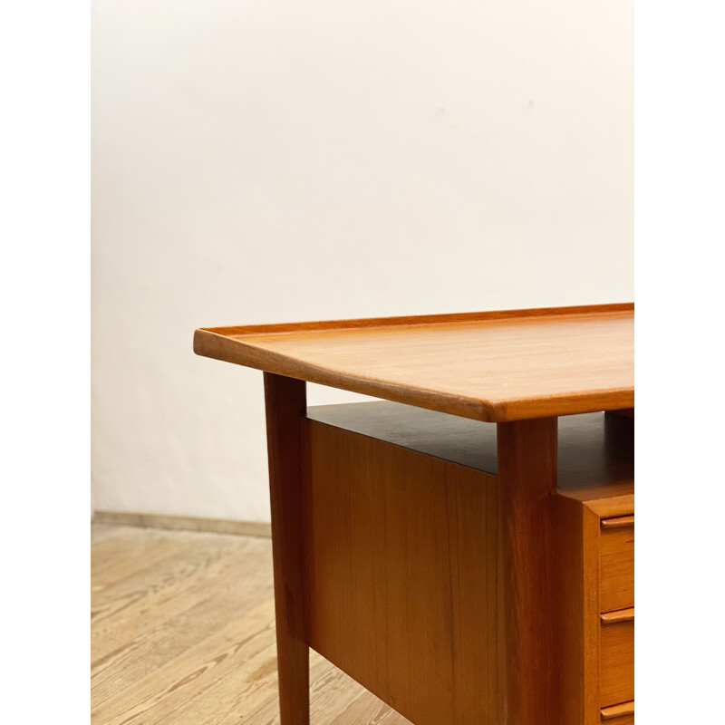 Mid-century teak desk by Peter Løvig Nielsen for Hedensted Møbelfabrik, Denmark 1970s