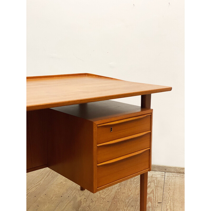 Mid-century teak desk by Peter Løvig Nielsen for Hedensted Møbelfabrik, Denmark 1970s