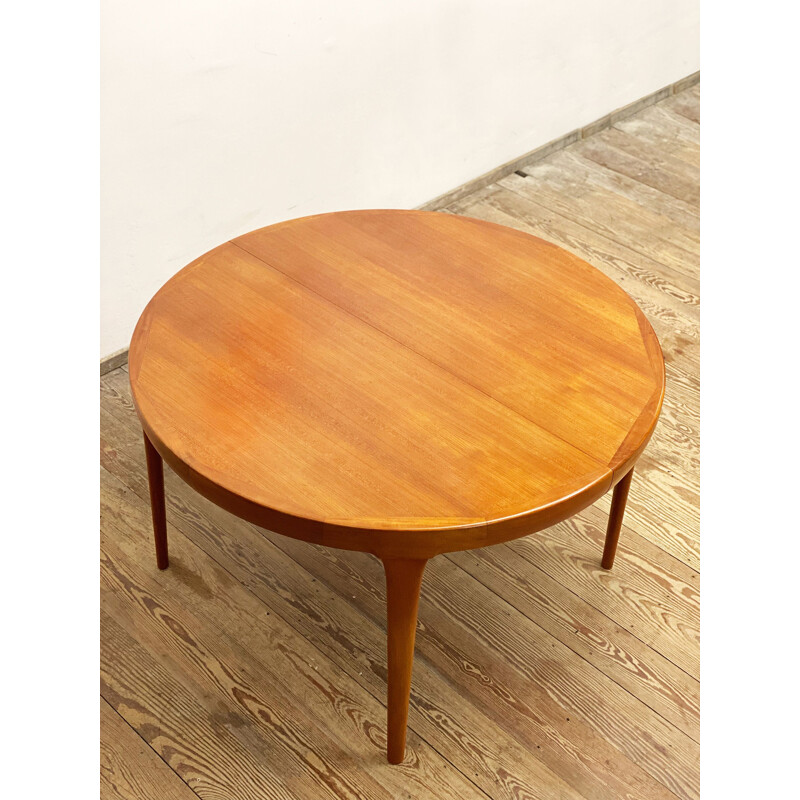 Danish vintage teak dining table by Ib Kofod Larsen for Faarup Møbelfabrik, 1960s