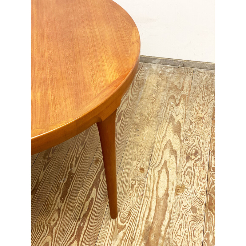 Table danoise vintage en teck par Ib Kofod Larsen pour Faarup Møbelfabrik, 1960