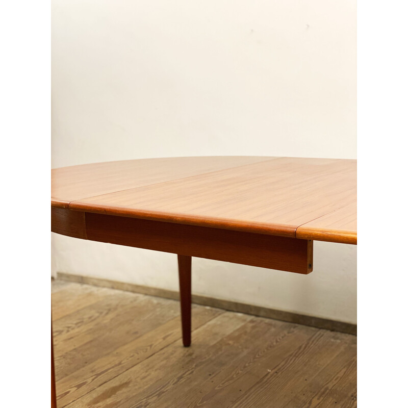 Round mid century teak extendable dining table by Sighs and Sons, Denmark 1960s