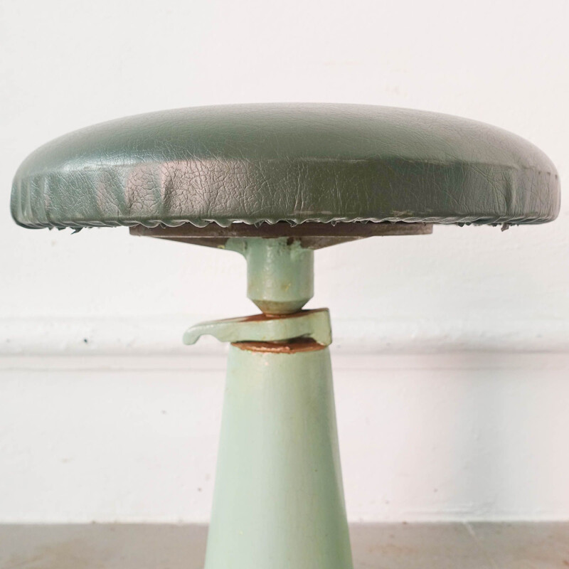 Vintage tulip shape cast iron dentist stool, United Kingdom 1950s
