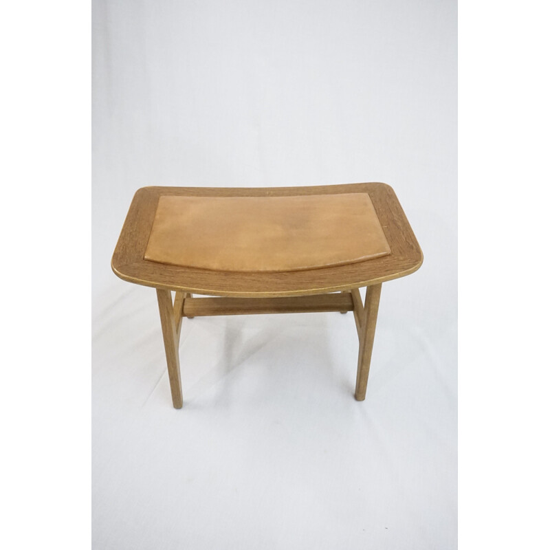 Tabouret vintage en teck et chêne avec cuir brun patiné de Peter Hvidt & Orla Mølgaard-Nielsen