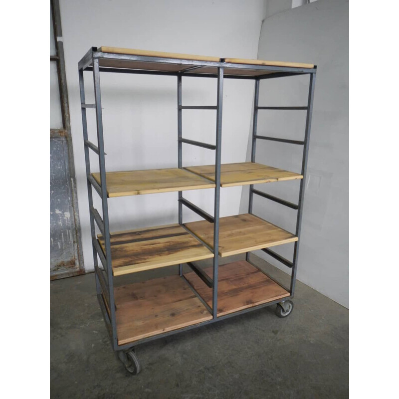 Mid century mobile shelve