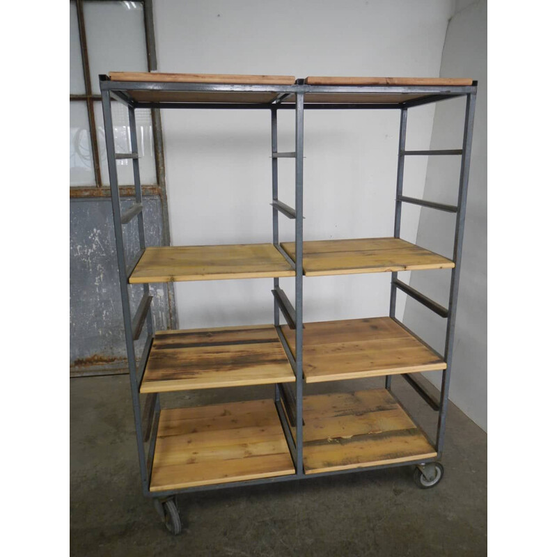 Mid century mobile shelve