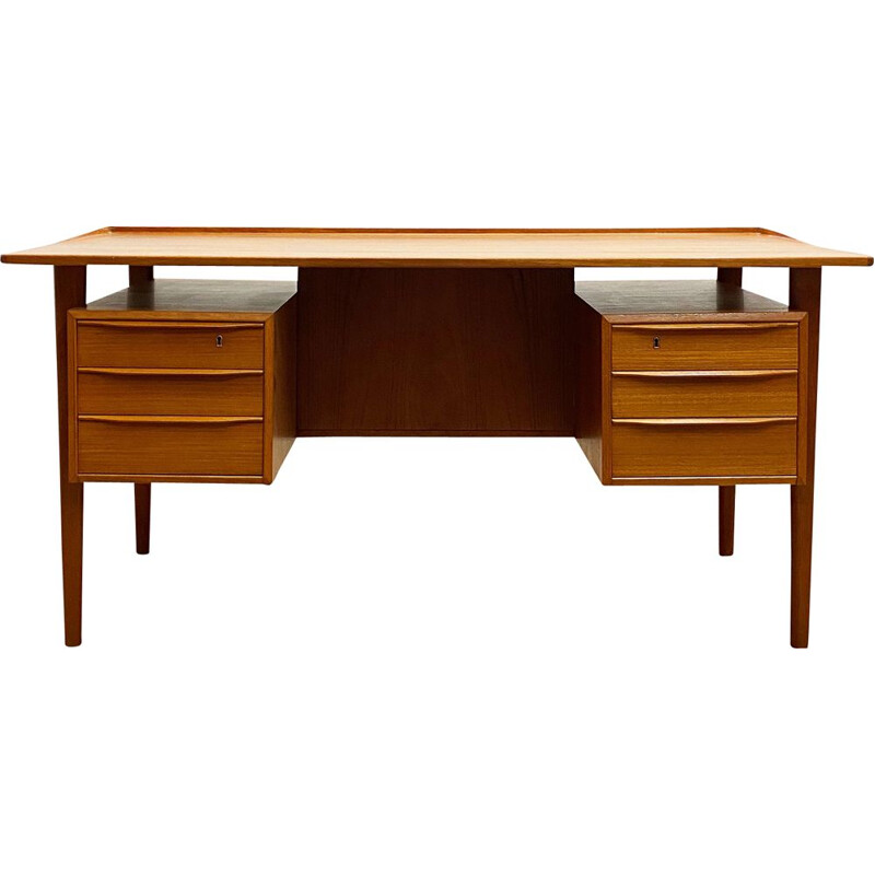 Mid-century teak desk by Peter Løvig Nielsen for Hedensted Møbelfabrik, Denmark 1970s