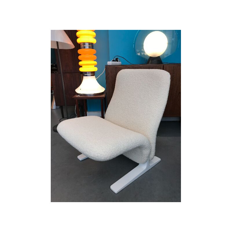 Vintage armchair "Concorde" in white fabric by Pierre Paulin