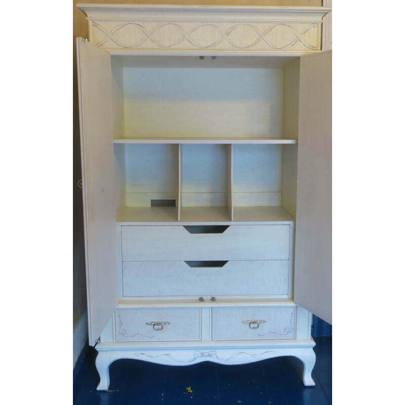 Vintage hand painted cabinet in solid oakwood with burlap hessian finish, 1980s