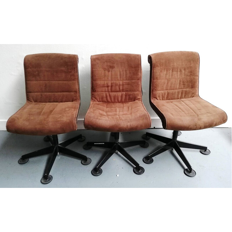 Mid century velvet office chair by Sapper for Knoll