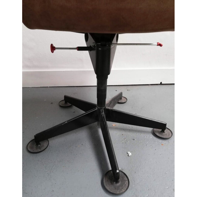 Mid century velvet office chair by Sapper for Knoll