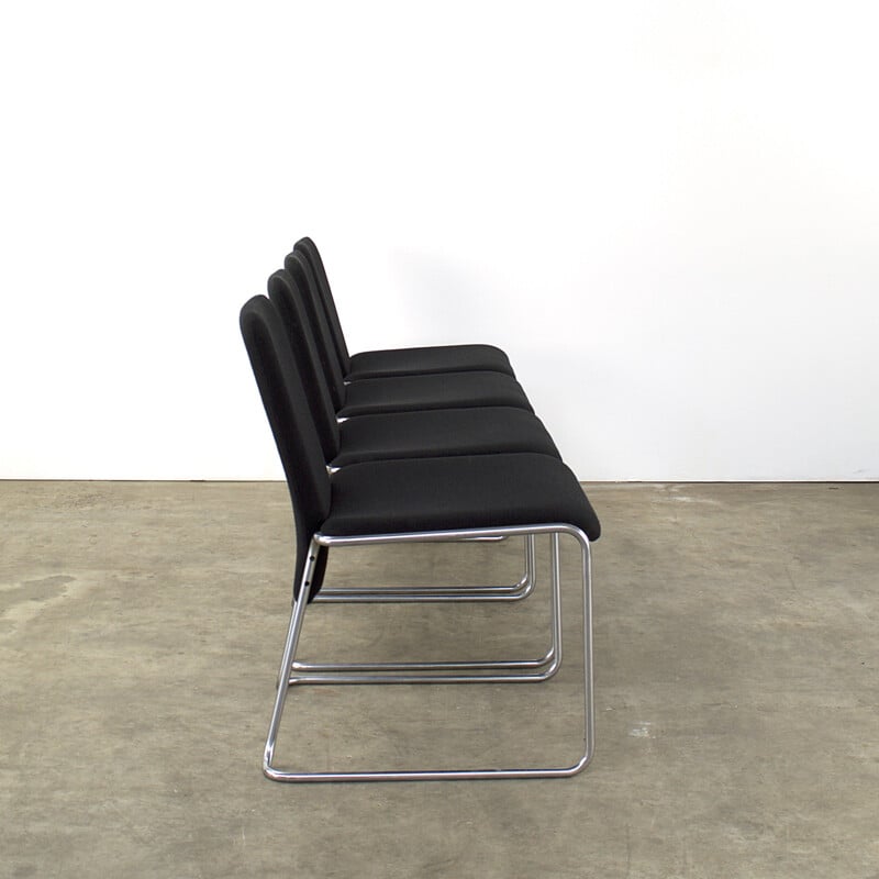 Suite de 4 chaises en métal et tissu, Walter ANTONIS - 1980 