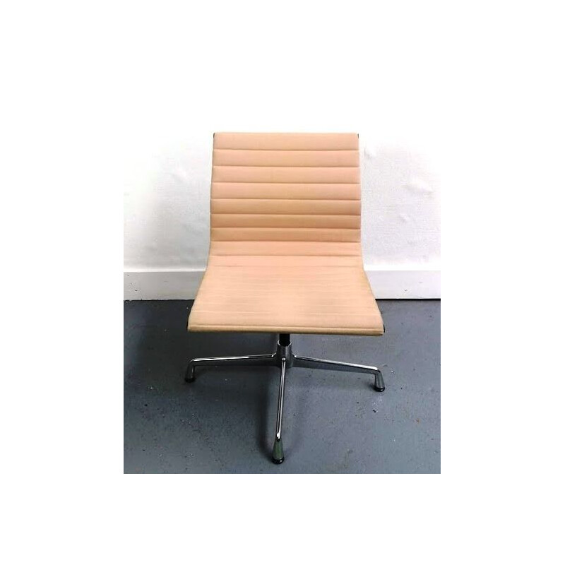 Vintage-Stuhl EA105 von Charles