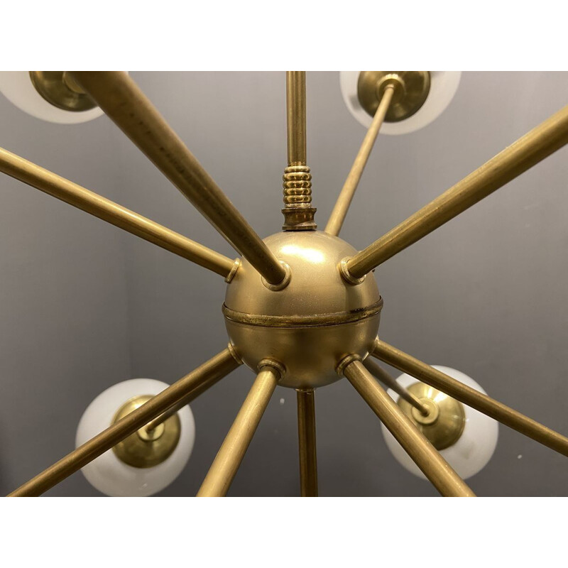 Sputnik Starburst Araña vintage de 13 luces en cristal opalino y latón
