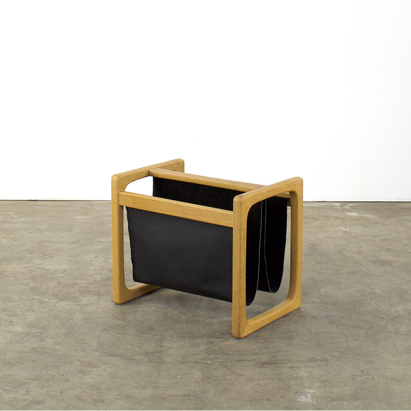 Danish magazine rack in wood and leather, Aksel KJERSGAARD - 1960s