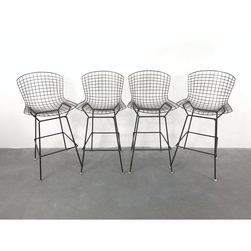 Set of 4 vintage bar stools by Harry Bertoia for Knoll International, USA 1960