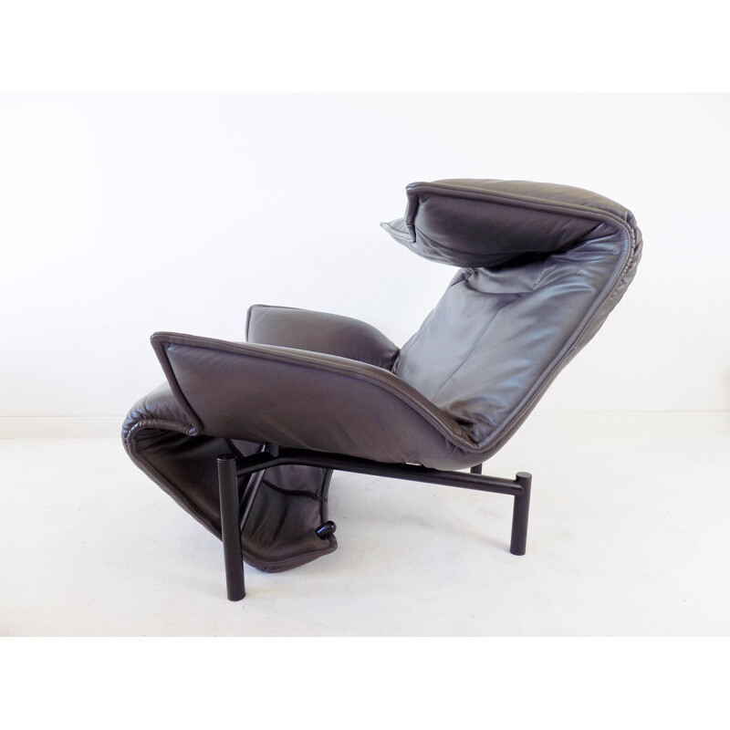 Vintage leather lounge chair by Vico Magistretti for Cassina, 1980