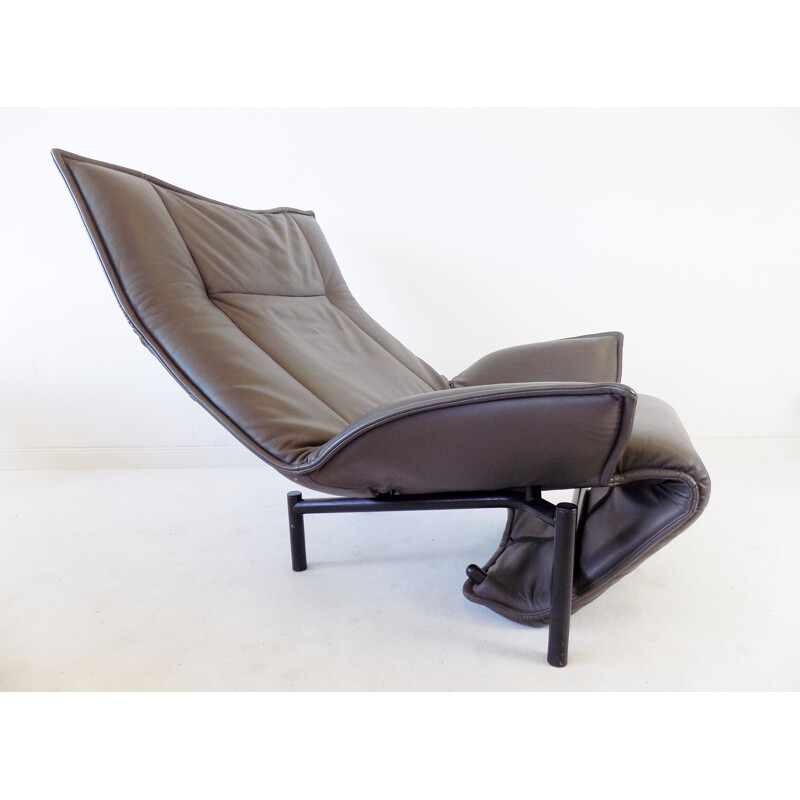 Vintage leather lounge chair by Vico Magistretti for Cassina, 1980