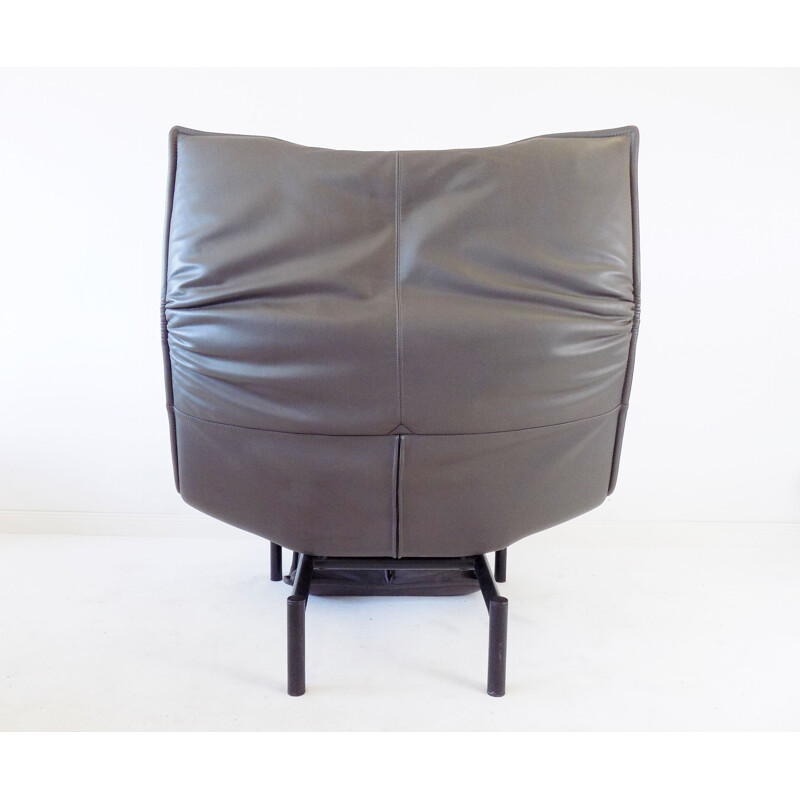 Vintage leather lounge chair by Vico Magistretti for Cassina, 1980