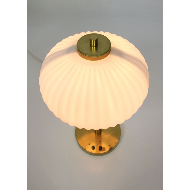 Vintage table lamp in opaline glass and brass