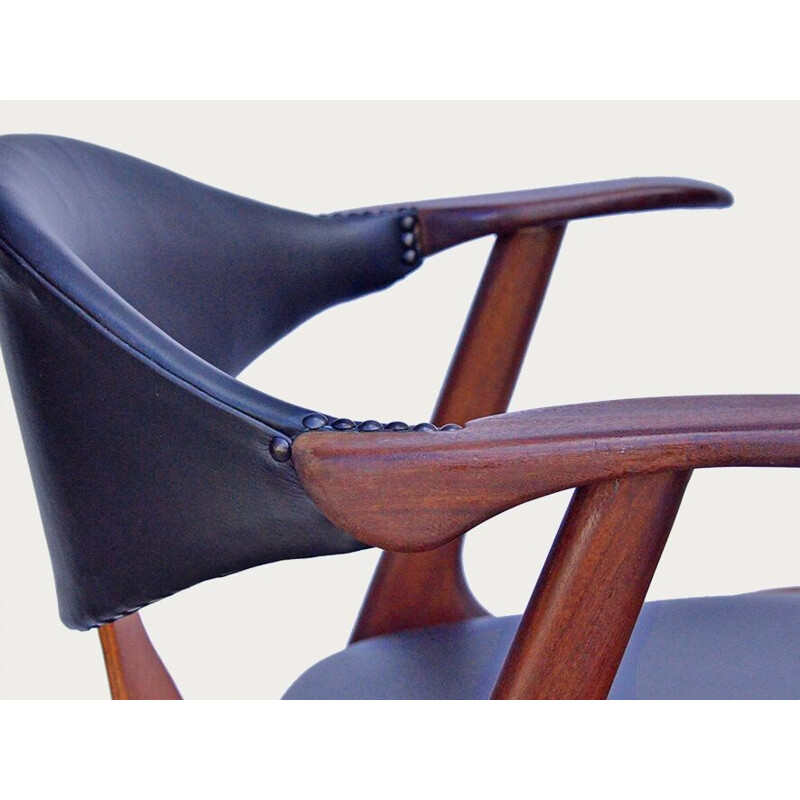 "Cow Horn" armchair in skai , Louis VAN TEEFFELEN - 1960s