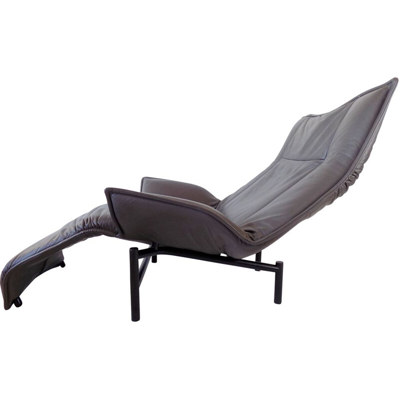 Vintage leather lounge chair by Vico Magistretti for Cassina, 1980