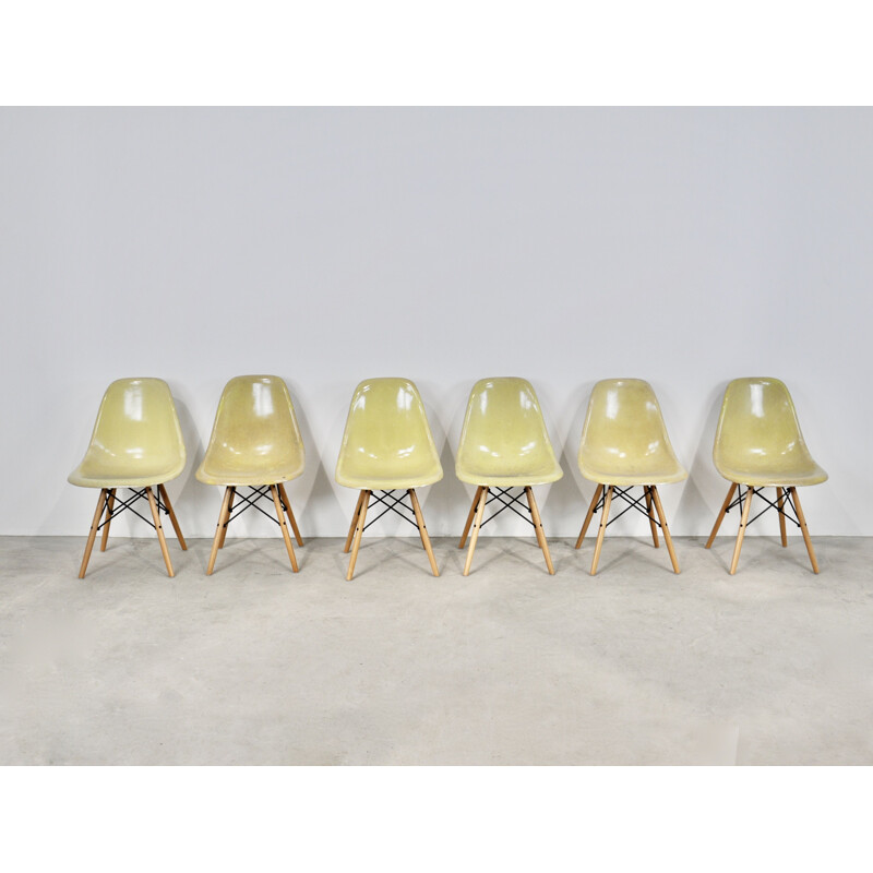 Set of 6 vintage DSW chairs by Charles & Ray Eames for Herman Miller, 1970s