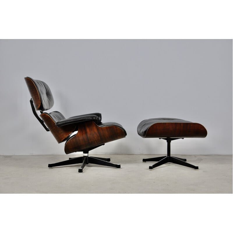 Mid century lounge chair with ottoman by Charles & Ray Eames for Herman Miller, 1970