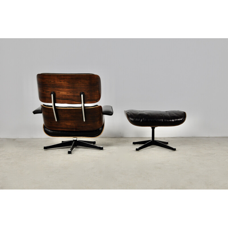 Mid century lounge chair with ottoman by Charles & Ray Eames for Herman Miller, 1970