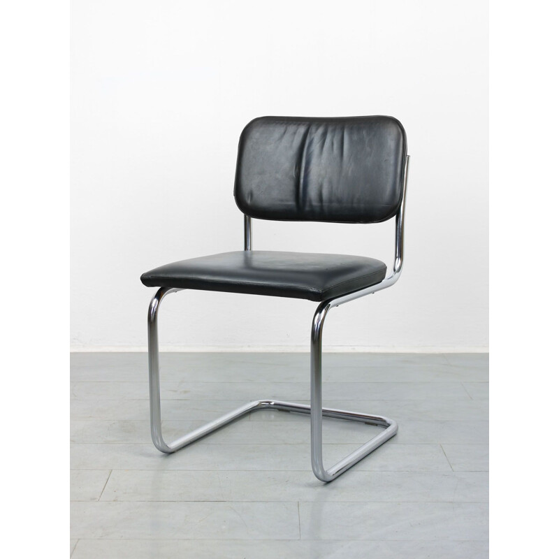 Pair of vintage Cesca chairs in leather by Marcel Breuer