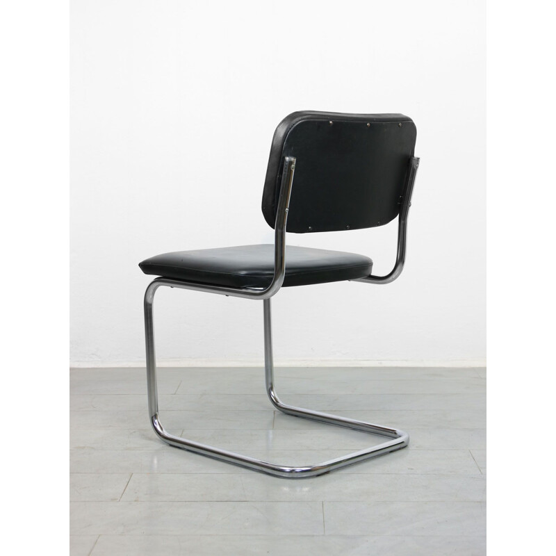 Pair of vintage Cesca chairs in leather by Marcel Breuer