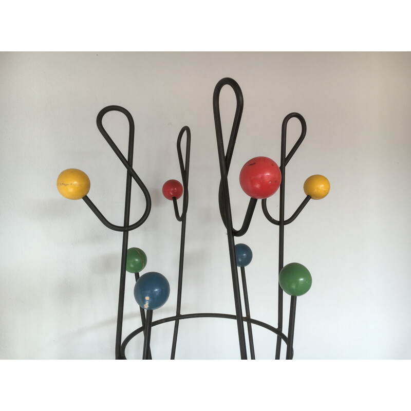 Multicolored "Clé de Sol" coat rack in steel and wood, Roger FERAUD - 1950s