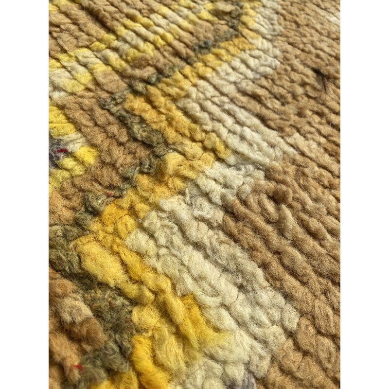 Vintage woolen Berber rug Boujaad