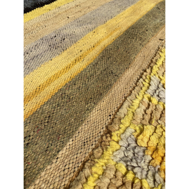 Vintage woolen Berber rug Boujaad