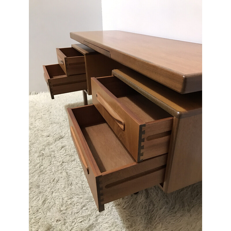 G Plan teak desk, Victor WILKINS - 1970s