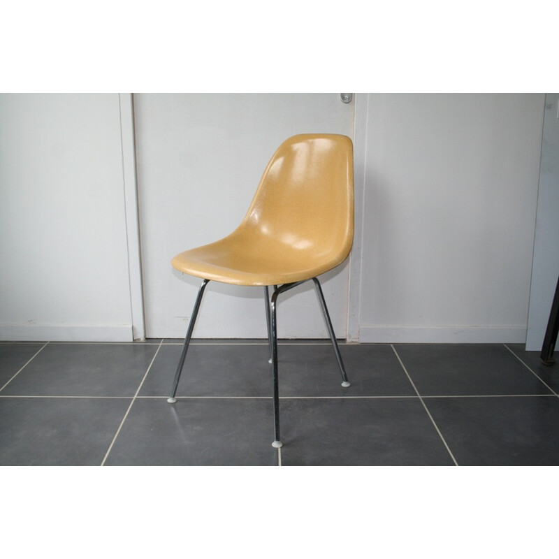 Herman Miller "DSX" chair in fiber glass and chromed metal, Charles & Ray EAMES - 1960s